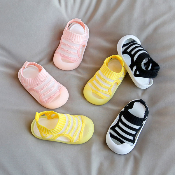 Beebi tekstiilist sandaalid neljas värvitoonis