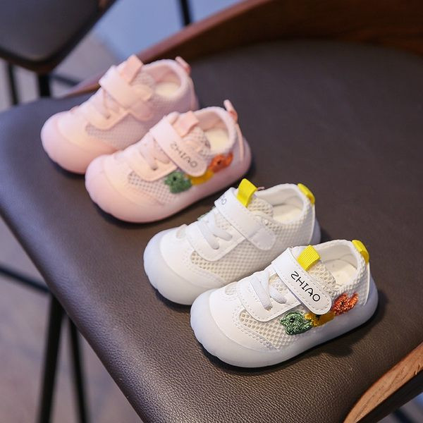 Öko-nahast ja võrkkangast beebitossud