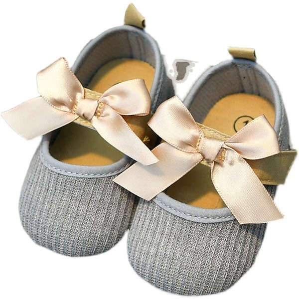 Paelaga beebitekstiilist kingad