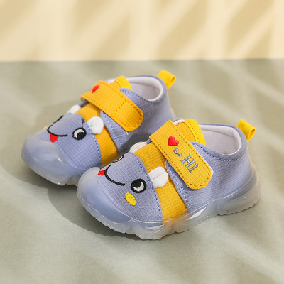 Beebi libisemiskindlad takjakingad