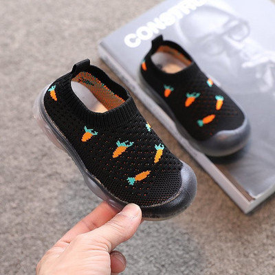 Kevadtekstiilist tossude tüüpi sokk