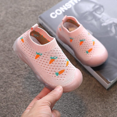 Kevadtekstiilist tossude tüüpi sokk