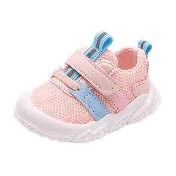 Бебешки маратонки от текстил с връзки и лепенки