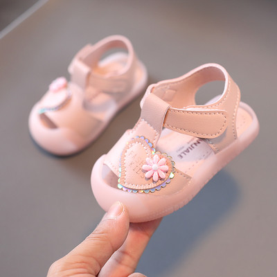 Бебешки сандали с лепенки и 3D апликация 