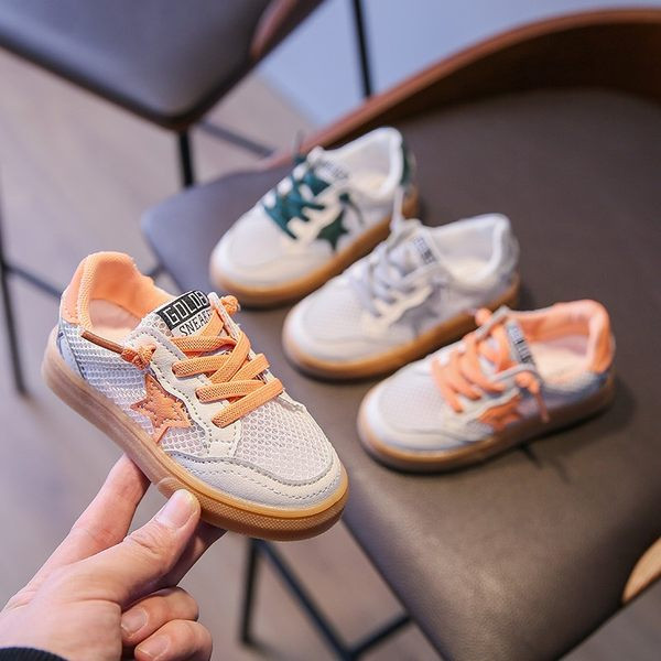 Öko-nahast ja võrkkangast beebitossud