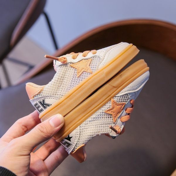 Öko-nahast ja võrkkangast beebitossud