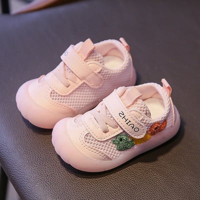 Casual παιδικά παπούτσια με απλικέ και στερέωση velcro