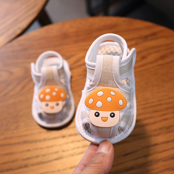 Модерни бебешки сандали с велкро лепенка