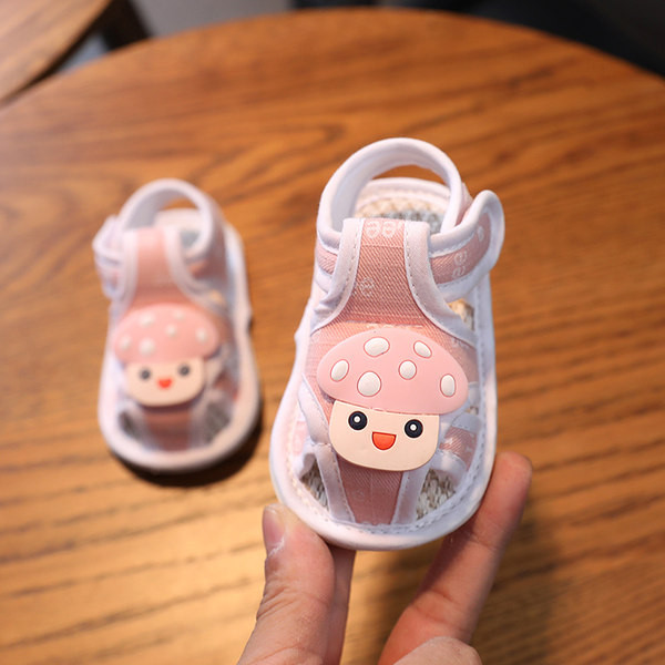 Модерни бебешки сандали с велкро лепенка