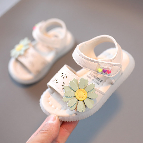 Tüdrukutele sobivad laste sandaalid aplikatsiooni ja kleebisega