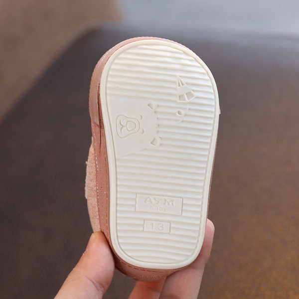 Beebi tekstiilist kingad 3D elemendiga