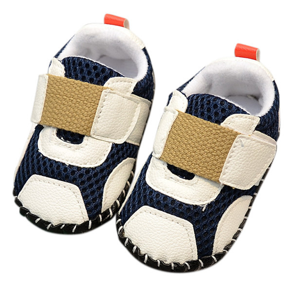 Nahast plaastrite ja pehme tallaga beebikingad