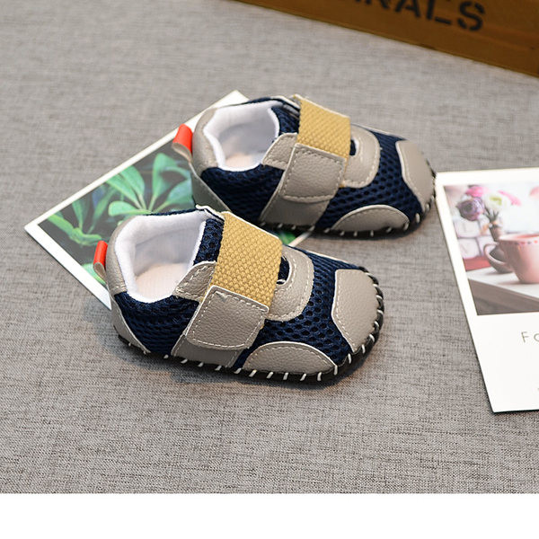 Nahast plaastrite ja pehme tallaga beebikingad