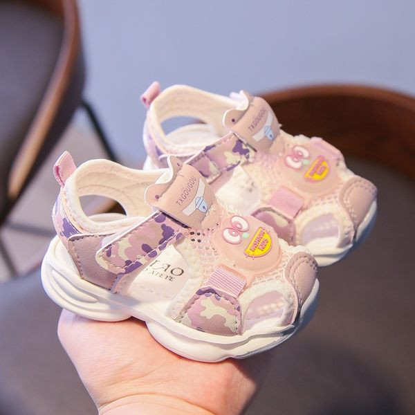 Бебешки  ежедневни сандали с апликация