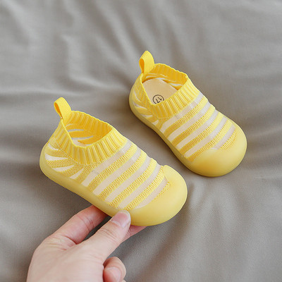 Ежедневни бебешки обувки от текстил