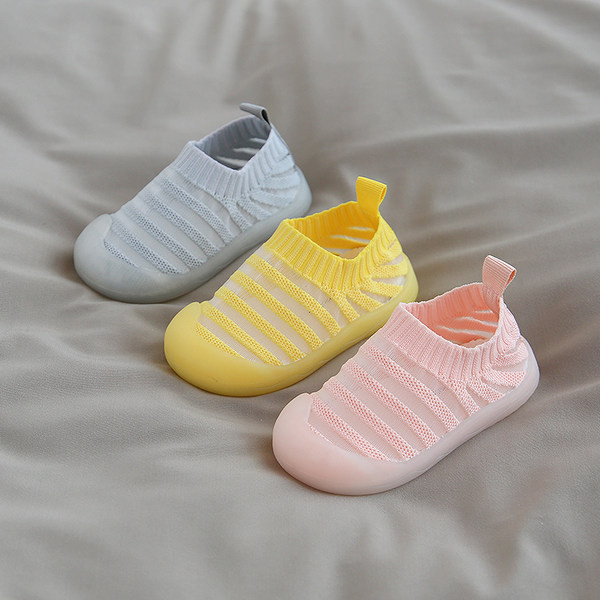 Ежедневни бебешки обувки от текстил 