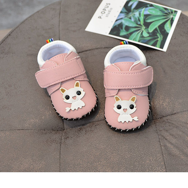 Кожени бебешки обувки с 3D елемент и лепенка