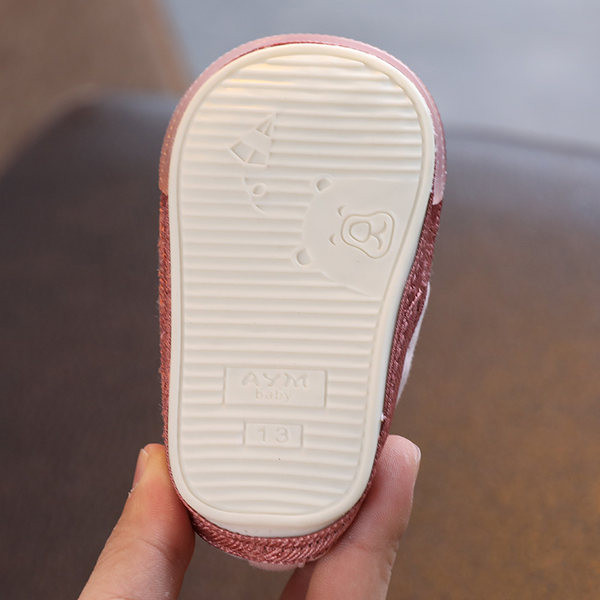 Бебешки обувки с велкро лепенки и бродерия