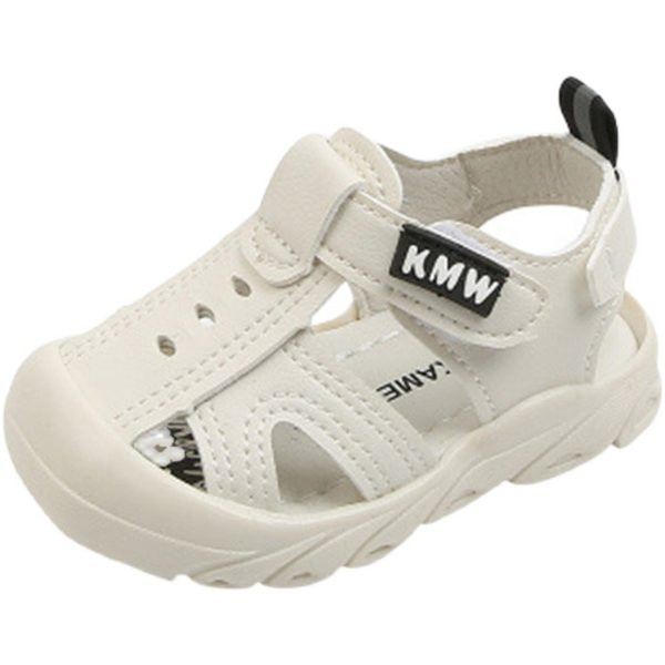 Nahast plaastrite ja lameda tallaga laste sandaalid