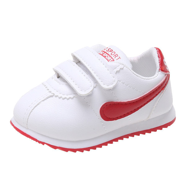 Beebi vabaaja tossud kunstnahast takjakinnitusega