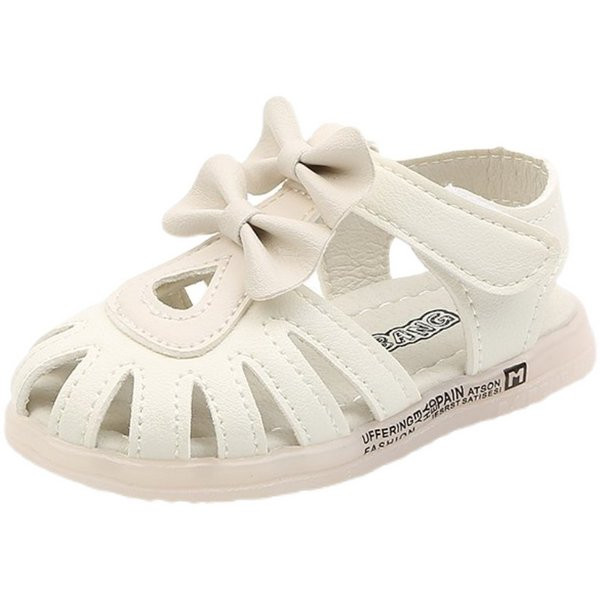 Helendava tallaga beebisandaalid tüdrukutele