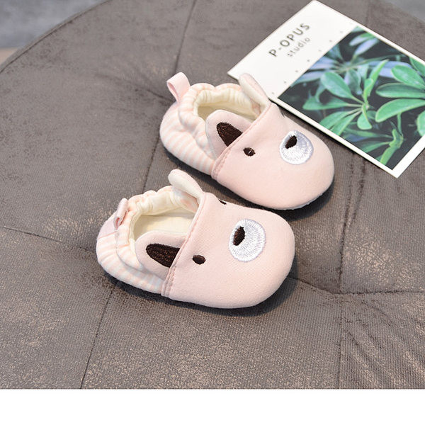 Beebipoid 3D elemendi ja elastikuga