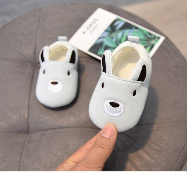 Beebipoid 3D elemendi ja elastikuga