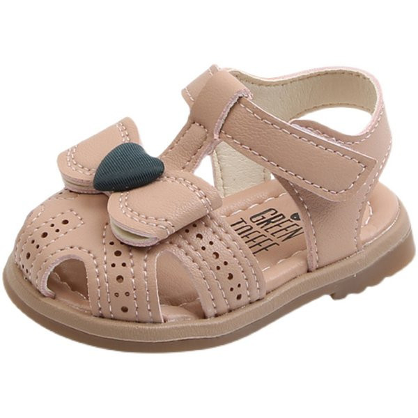 Paela ja kleebisega nahast lastejalatsid