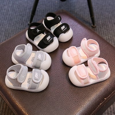 Бебешки сандали с надписи - унисекс модел