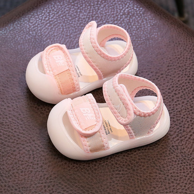 Beebi sandaalid kirjadega - unisex mudel