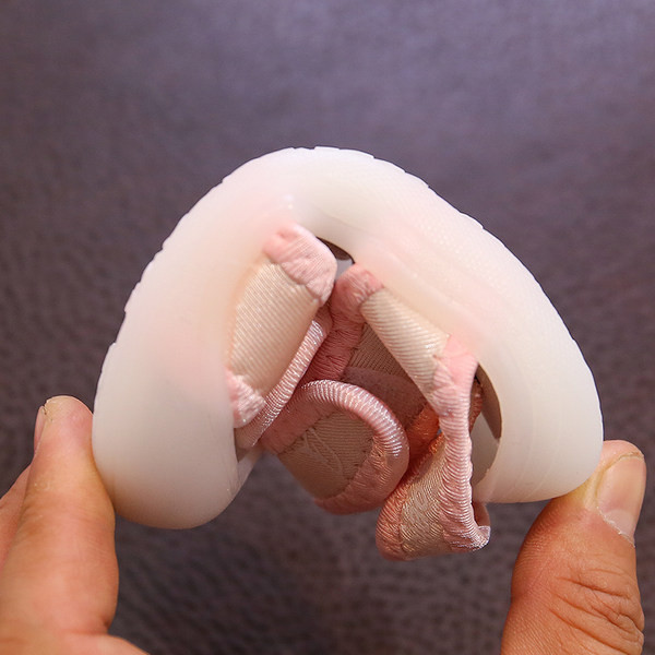 Beebi sandaalid kirjadega - unisex mudel