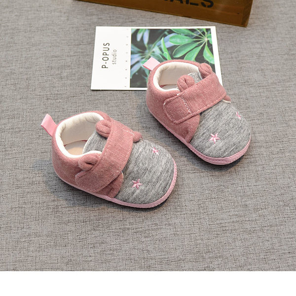 Lapiku ja lameda tallaga beebikingad