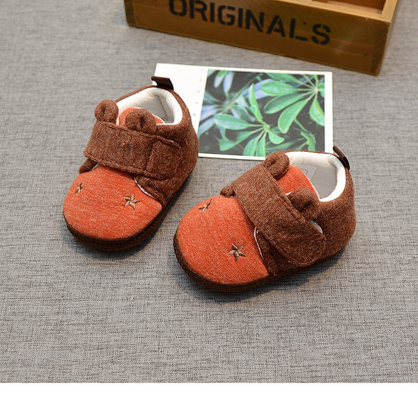 Lapiku ja lameda tallaga beebikingad