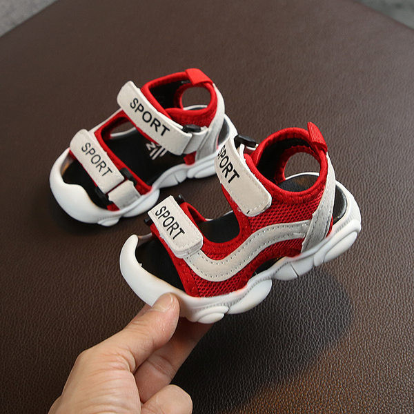 Väikelaste vabaaja sandaalid kirja ja kleebistega