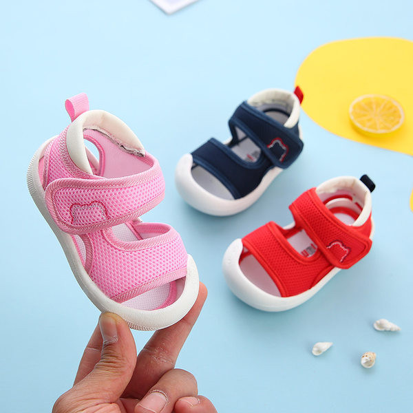 Vabaaja takjapaelaga sandaalid poistele ja tüdrukutele