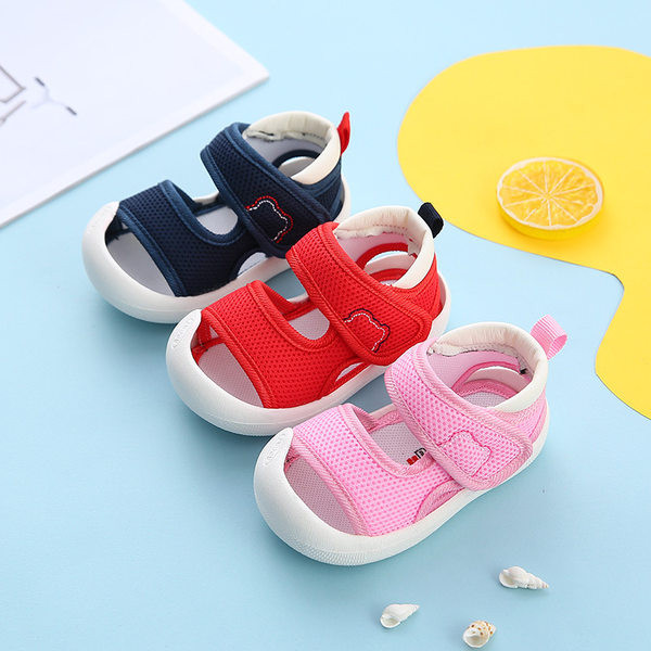 Vabaaja takjapaelaga sandaalid poistele ja tüdrukutele