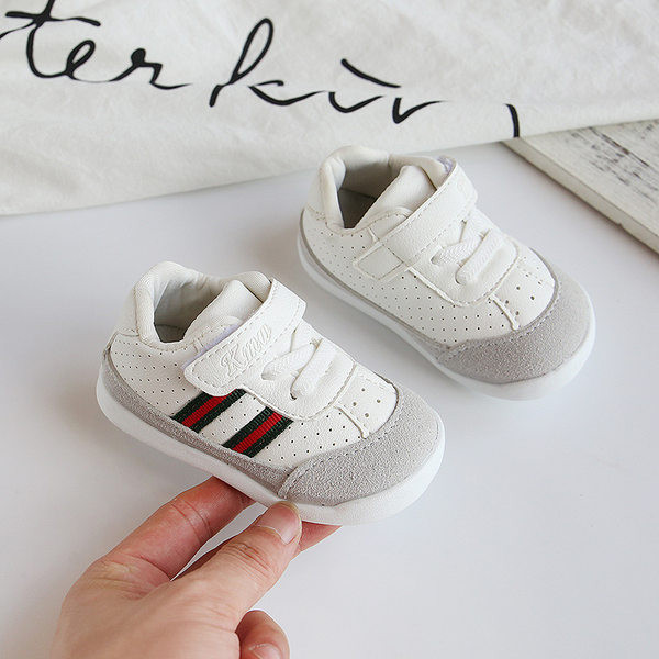 Pehme talla ja plaastriga beebitossud