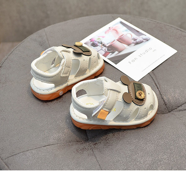 Кожени бебешки  сандали с 3D елемент и мека подметка