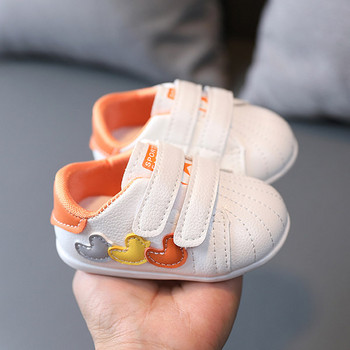 Бебешки обувки с лепенки и цветна апликация 