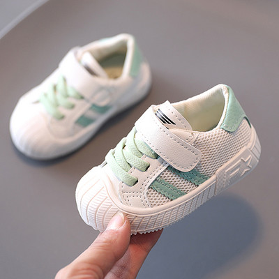 Бебешки обувки с лепенки и връзки в три цвята