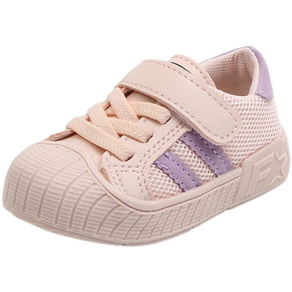 Kolmes värvitoonis kleebiste ja paeltega beebikingad