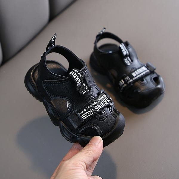 Beebi tekstiilist sandaalid poistele kirjadega