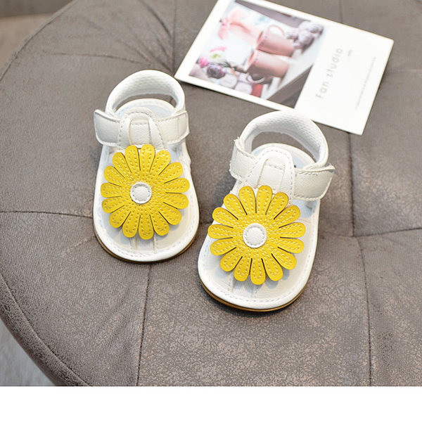 Kožne sandale za bebe s 3D cvijetom i mekanim potplatom