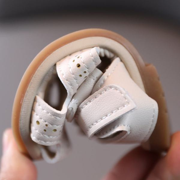 Perforeeritud ökonahast paelaga beebisandaalid