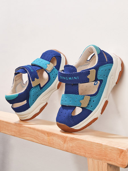 Öko-nahast beebisandaalid poistele