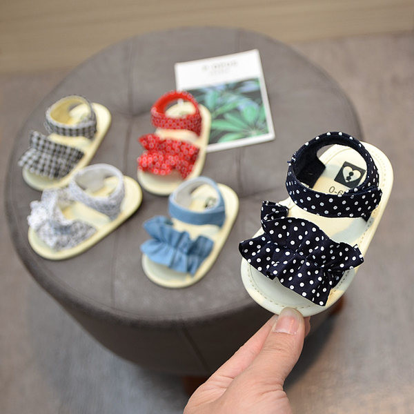 Lapi ja pehme tallaga beebisandaalid