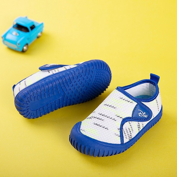 Beebi takjapaelaga lõuendist kingad