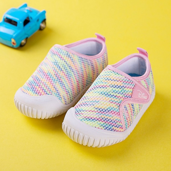 Beebi takjapaelaga lõuendist kingad