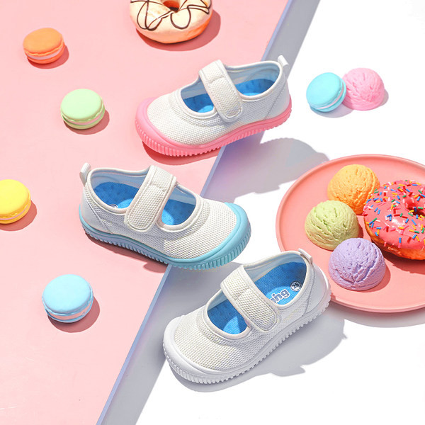 Момичешки платнени кецове с лепенка