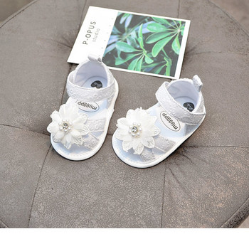 Бебешки сандали с дантела и 3D елемент цвете